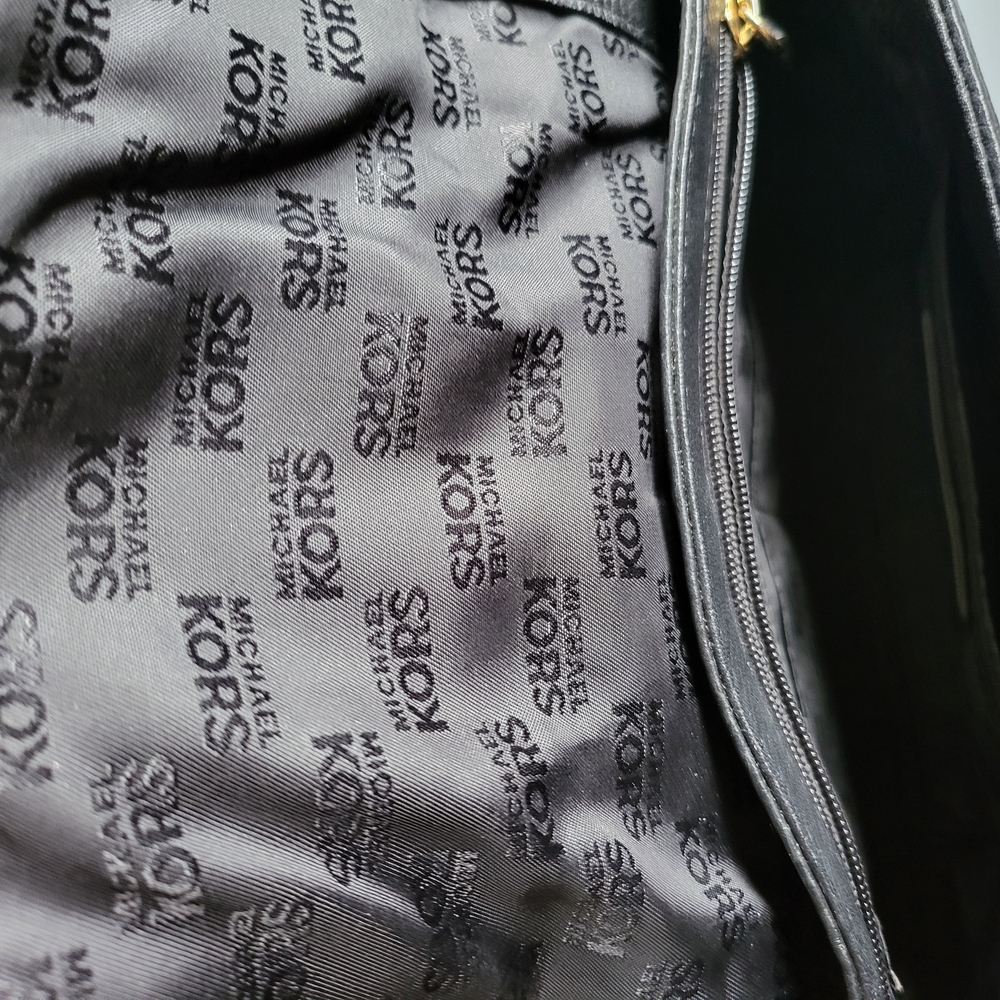 Michael Kors Black Leather Shoulder Bag - Picture 4 of 8